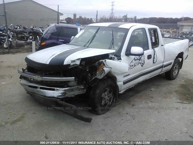 2GCEK19T3X1297282 - 1999 CHEVROLET SILVERADO K1500 WHITE photo 2