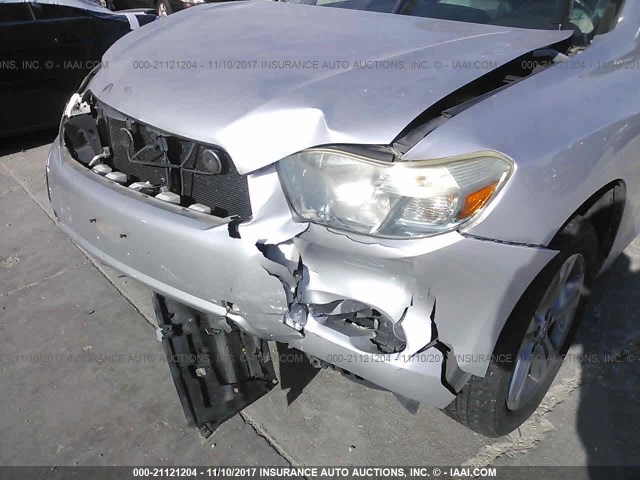 JTEES43A092117862 - 2009 TOYOTA HIGHLANDER SPORT SILVER photo 6