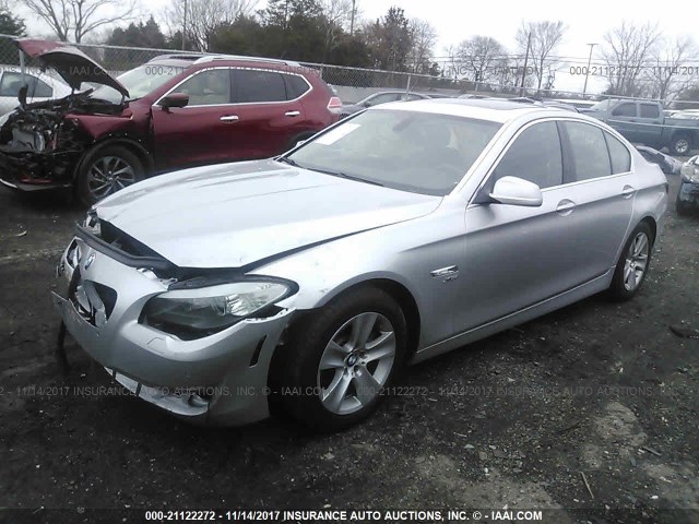 WBAXH5C54CDW10568 - 2012 BMW 528 XI SILVER photo 2