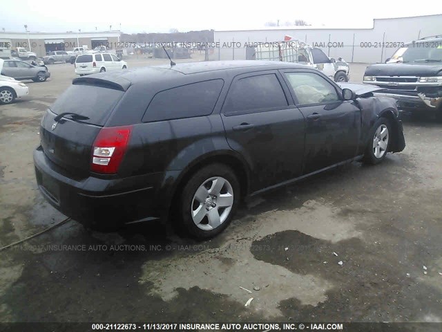 2D4FV47T98H111773 - 2008 DODGE MAGNUM BLACK photo 4