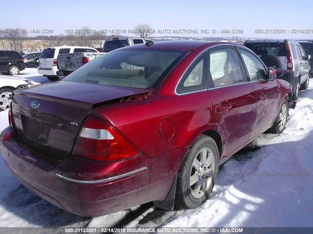 1FAHP27117G117330 - 2007 FORD FIVE HUNDRED SEL RED photo 4