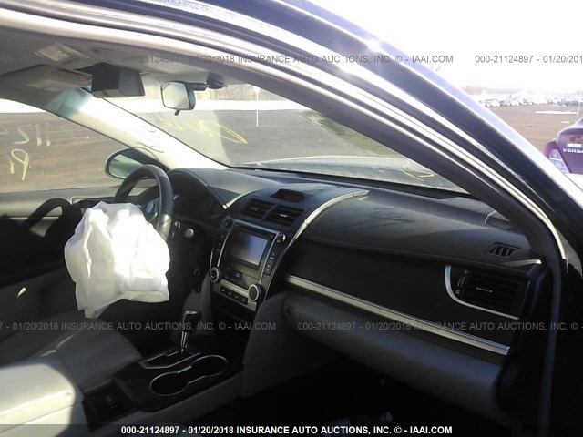 4T4BF1FK2CR236718 - 2012 TOYOTA CAMRY SE/LE/XLE BLACK photo 5