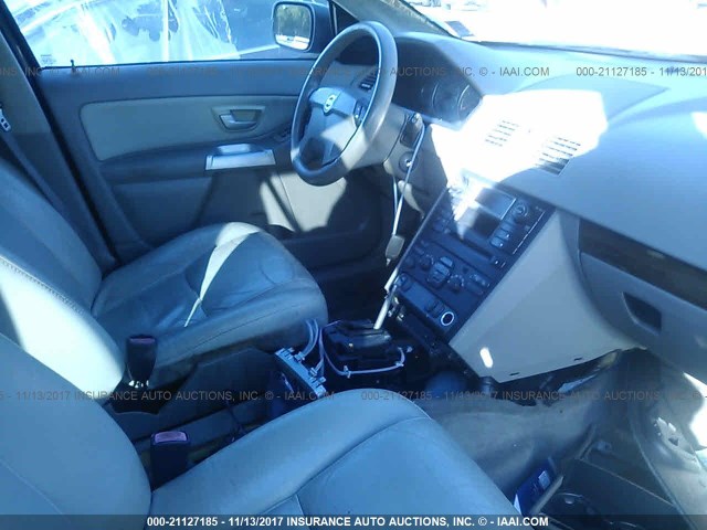 YV1CN592851204590 - 2005 VOLVO XC90 GRAY photo 5