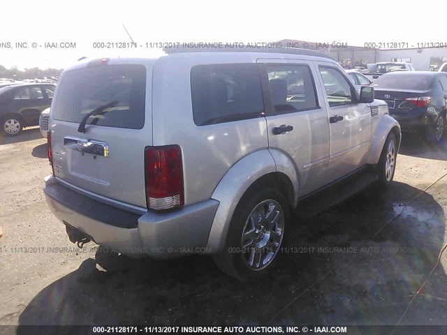 1D8GT58K07W627945 - 2007 DODGE NITRO SLT SILVER photo 4