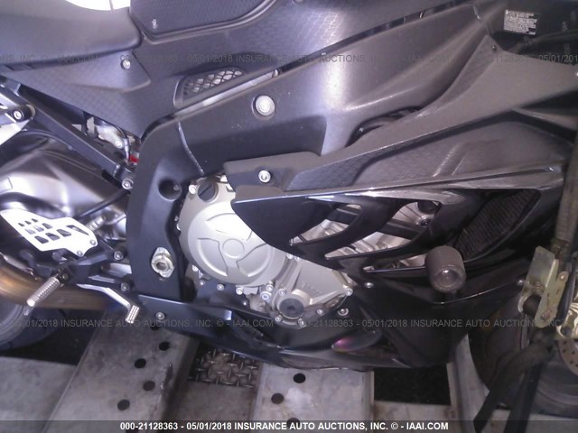 WB1051702AZV40618 - 2010 BMW S 1000 RR GRAY photo 8