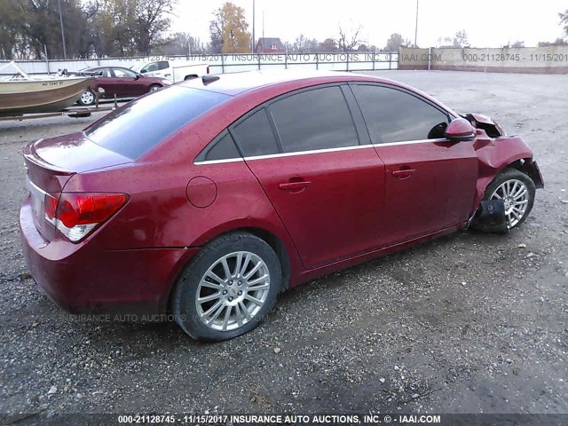 1G1PJ5S96B7277386 - 2011 CHEVROLET CRUZE ECO RED photo 4