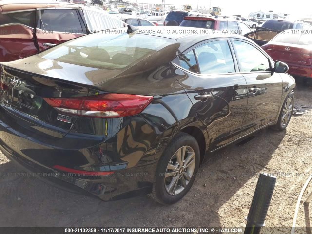 5NPD84LF1JH275740 - 2018 HYUNDAI ELANTRA SEL/VALUE/LIMITED BLACK photo 4