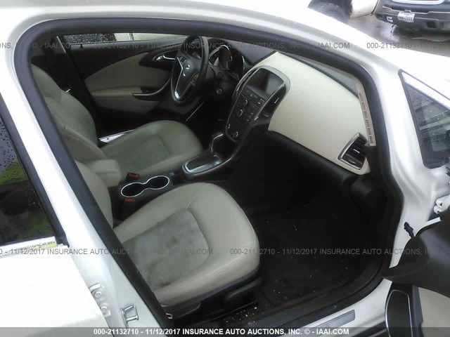 1G4PR5SK7D4130397 - 2013 BUICK VERANO CONVENIENCE WHITE photo 5