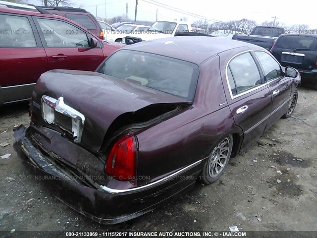 1LNHM82W7YY884809 - 2000 LINCOLN TOWN CAR SIGNATURE BURGUNDY photo 4