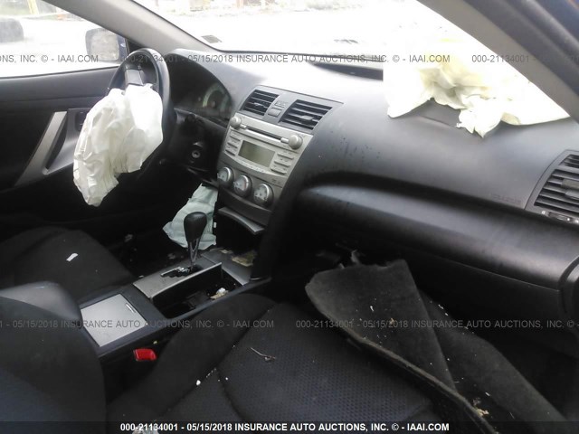 4T1BF3EK5BU591789 - 2011 TOYOTA CAMRY SE/LE/XLE Dark Blue photo 5