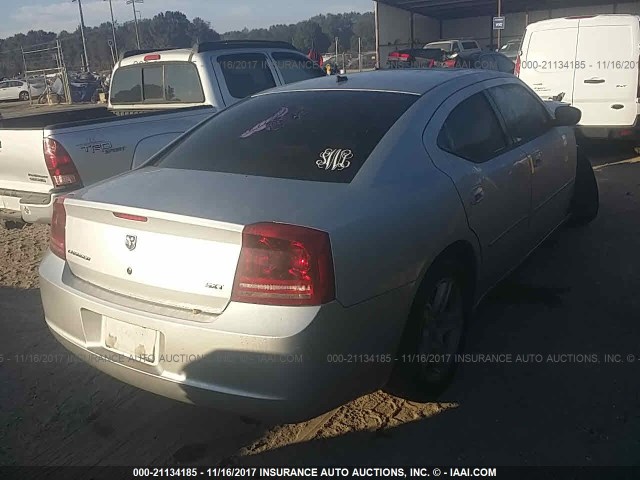 2B3KA33G98H275567 - 2008 DODGE CHARGER SXT SILVER photo 4