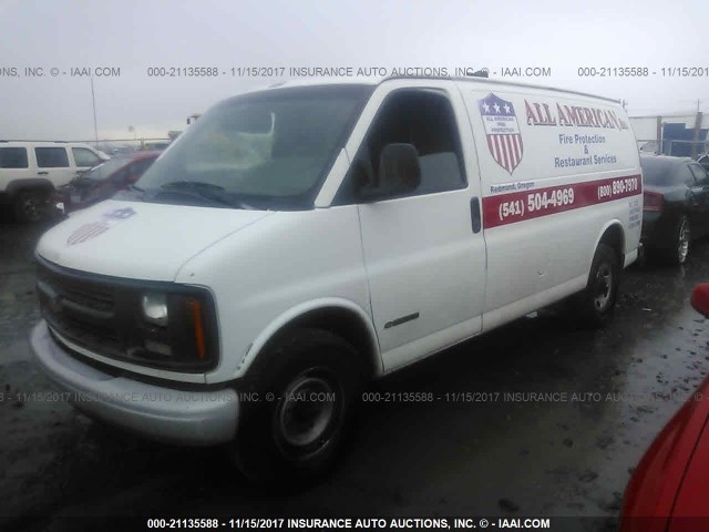 1GCHG35R1Y1139096 - 2000 CHEVROLET EXPRESS G3500  WHITE photo 2