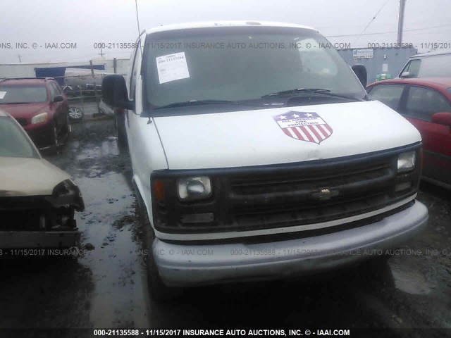 1GCHG35R1Y1139096 - 2000 CHEVROLET EXPRESS G3500  WHITE photo 6