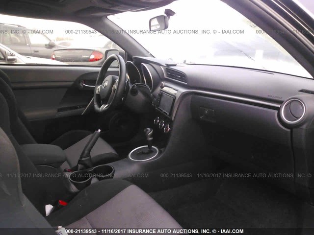 JTKJF5C7XGJ017457 - 2016 TOYOTA SCION TC 黑色 照片 5