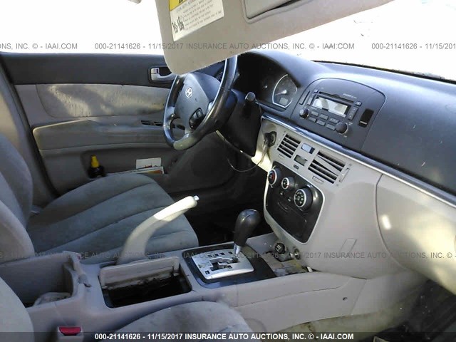 5NPEU46F56H061806 - 2006 HYUNDAI SONATA GLS/LX SILVER photo 5