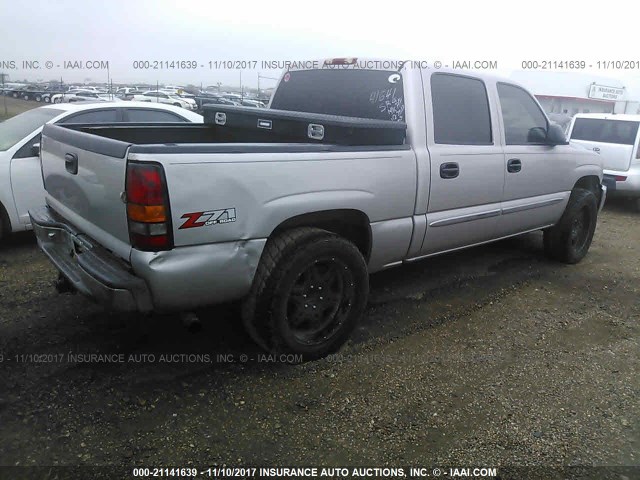 2GTEK13T961229575 - 2006 GMC NEW SIERRA K1500 SILVER photo 4