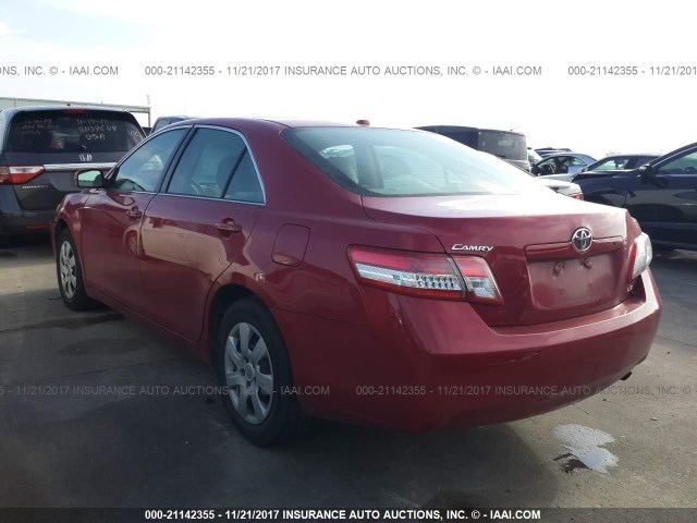 4T1BF3EKXBU717256 - 2011 TOYOTA CAMRY SE/LE/XLE RED photo 3