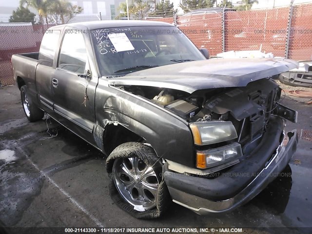 2GCEC19T651206662 - 2005 CHEVROLET SILVERADO C1500 BLACK photo 1