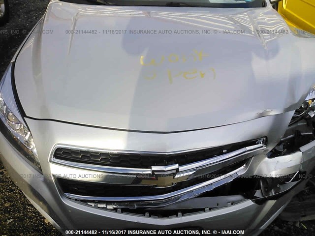 1G11H5SA2DF281889 - 2013 CHEVROLET MALIBU LTZ 银色 照片 10
