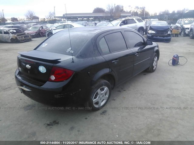 1G1AK52F257627402 - 2005 CHEVROLET COBALT BLACK photo 4