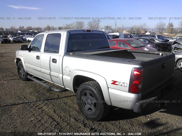 2GCEK13Z571136820 - 2007 CHEVROLET SILVERADO K1500 CREW CAB SILVER photo 3