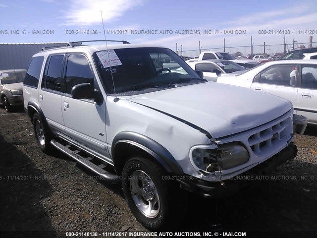 1FMZU73E1YZA23382 - 2000 FORD EXPLORER XLT WHITE photo 1