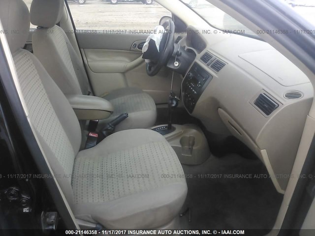 1FAFP34N67W247520 - 2007 FORD FOCUS ZX4/S/SE/SES 黑色 照片 5