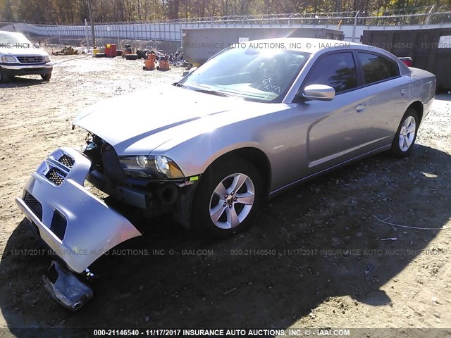 2C3CDXBG7EH315146 - 2014 DODGE CHARGER SE SILVER photo 2