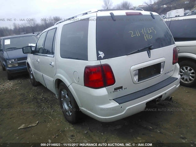 5LMFU28546LJ29921 - 2006 LINCOLN NAVIGATOR WHITE photo 3