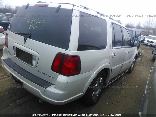 5LMFU28546LJ29921 - 2006 LINCOLN NAVIGATOR WHITE photo 4