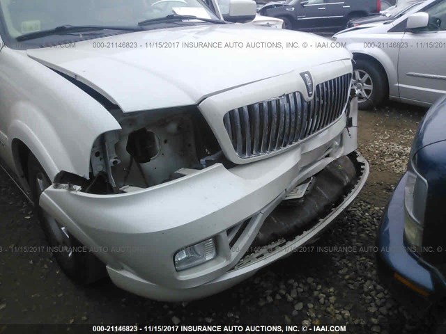 5LMFU28546LJ29921 - 2006 LINCOLN NAVIGATOR WHITE photo 6