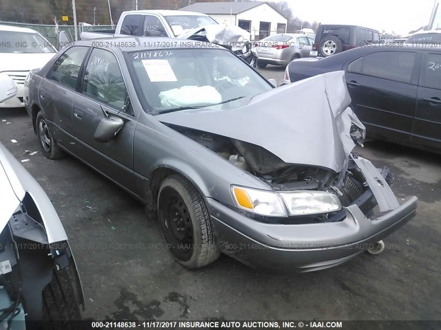 4T1BG22K4WU316318 - 1998 TOYOTA CAMRY CE/LE/XLE 灰色 照片 1