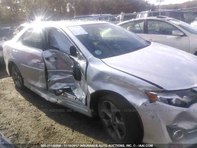 4T1BF1FK2EU326660 - 2014 TOYOTA CAMRY L/SE/LE/XLE 银色 照片 6