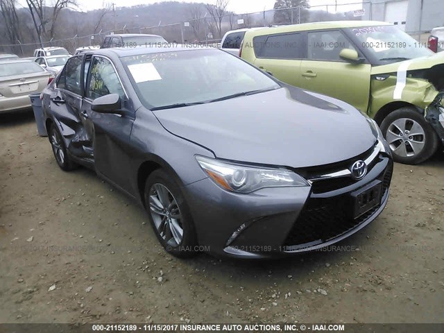 4T1BF1FK3GU516678 - 2016 TOYOTA CAMRY LE/XLE/SE/XSE ნაცრისფერი ფოტო 1