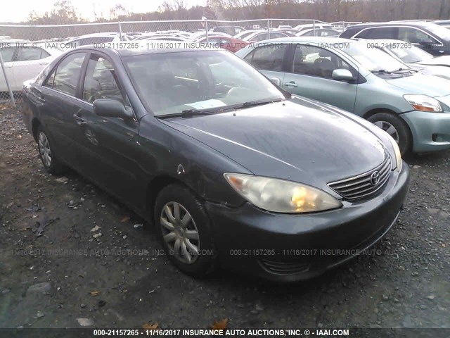 4T1BE32K95U387573 - 2005 TOYOTA CAMRY LE/XLE/SE მწვანე ფოტო 1