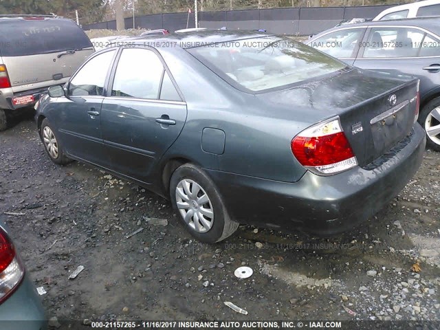 4T1BE32K95U387573 - 2005 TOYOTA CAMRY LE/XLE/SE მწვანე ფოტო 3