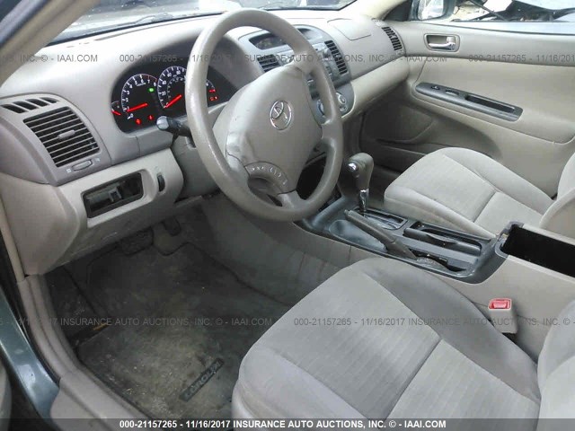 4T1BE32K95U387573 - 2005 TOYOTA CAMRY LE/XLE/SE მწვანე ფოტო 5