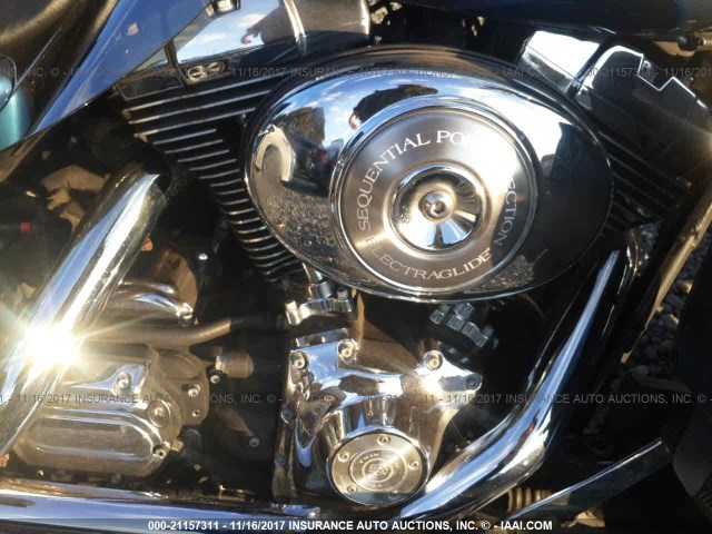 1HD1FCW175Y617939 - 2005 HARLEY-DAVIDSON FLHTCUI BLUE photo 8