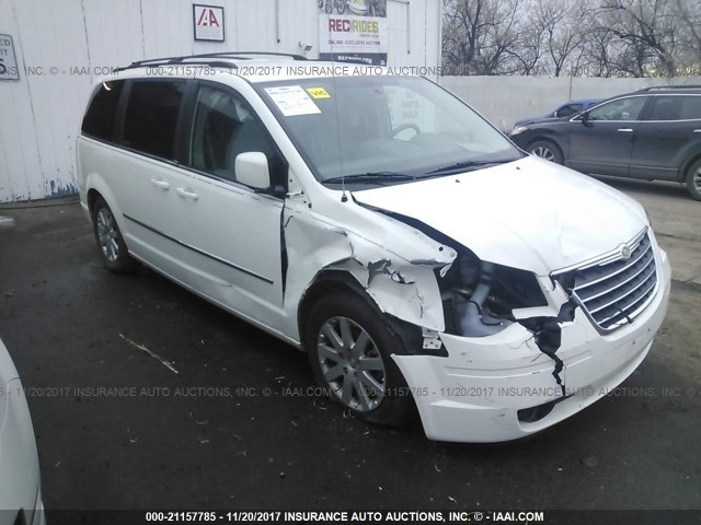 2A4RR5DX1AR136558 - 2010 CHRYSLER TOWN & COUNTRY TOURING WHITE photo 6