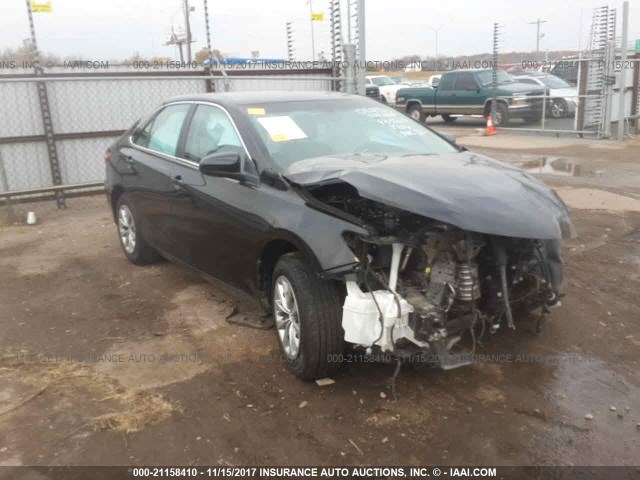 4T1BF1FK8FU077816 - 2015 TOYOTA CAMRY LE/XLE/SE/XSE Schwarz Foto 1