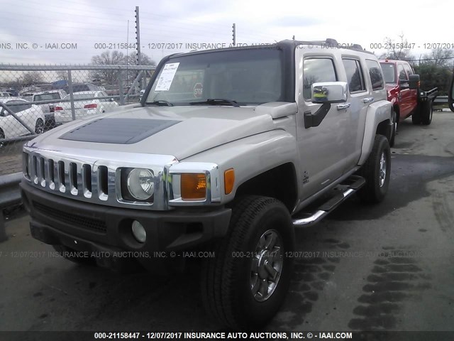 5GTDN136668111177 - 2006 HUMMER H3 SILVER photo 2