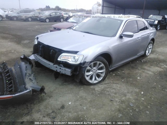 2C3CCAAG9FH867766 - 2015 CHRYSLER 300 LIMITED SILVER photo 2