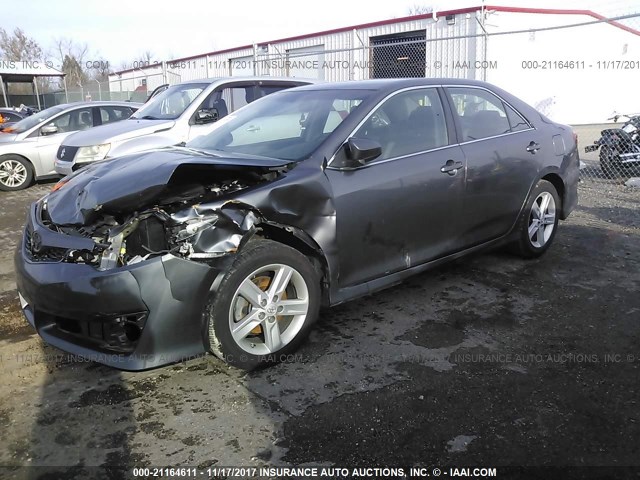 4T1BF1FK5EU810452 - 2014 TOYOTA CAMRY L/SE/LE/XLE Boz foto 2