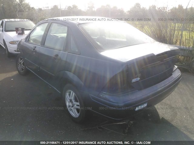 1FAFP34P5YW191704 - 2000 FORD FOCUS SE/SE COMFORT BLUE photo 3