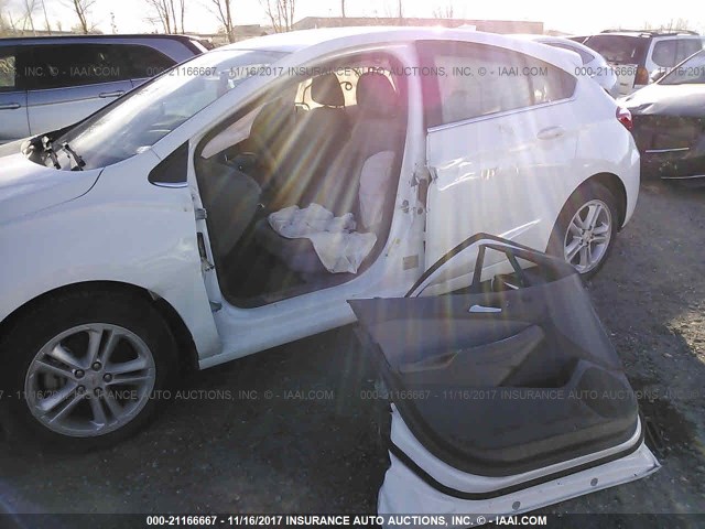 3G1BE6SM3HS538637 - 2017 CHEVROLET CRUZE LT WHITE photo 6