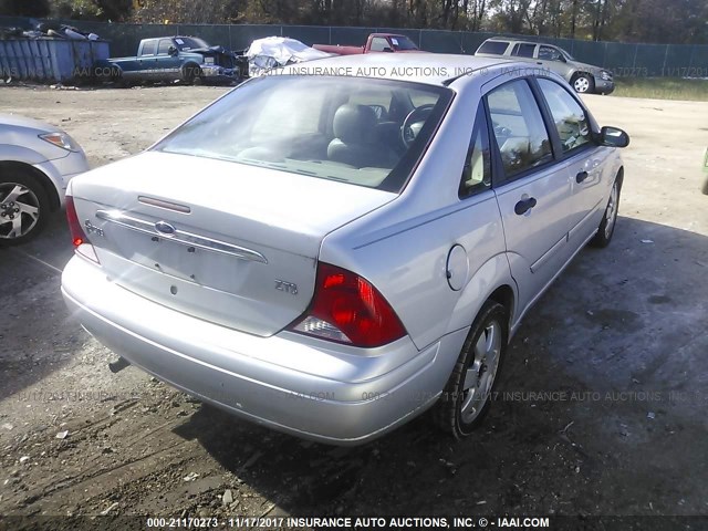 1FAFP38391W153843 - 2001 FORD FOCUS ZTS SILVER photo 4
