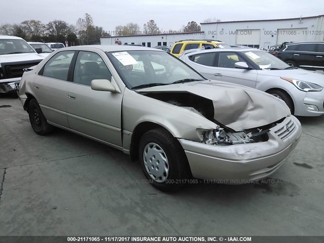 4T1BG22K3WU240381 - 1998 TOYOTA CAMRY CE/LE/XLE 棕色 照片 1