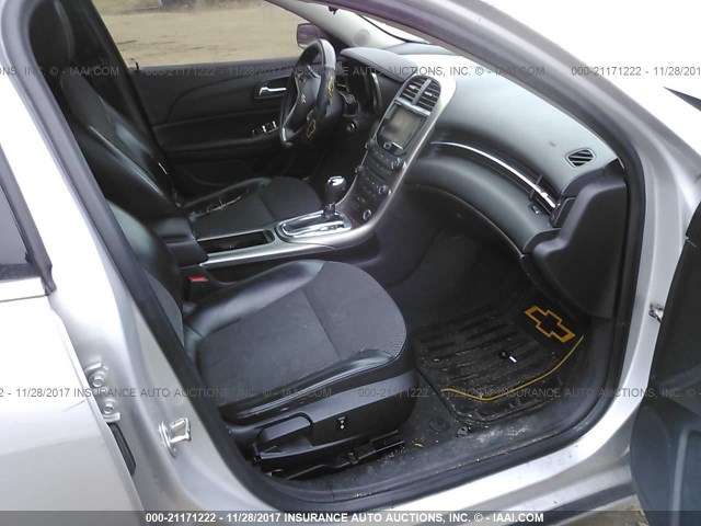 1G11C5SA3DF247085 - 2013 CHEVROLET MALIBU 1LT 银色 照片 5