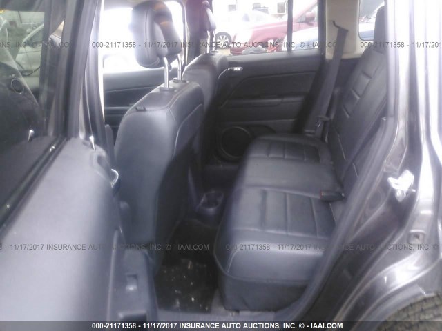 1C4NJRFB1FD240031 - 2015 JEEP PATRIOT LATITUDE GRAY photo 8