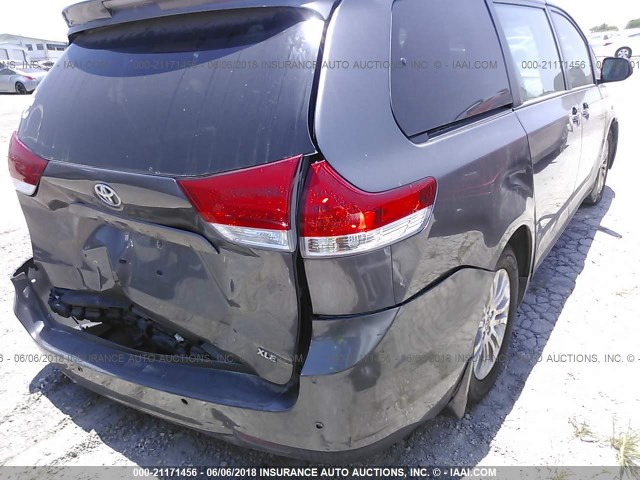 5TDYK3DC3DS382191 - 2013 TOYOTA SIENNA XLE/LIMITED GRAY photo 4